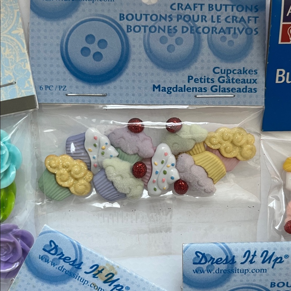 Buttons - Picture 3 of 4